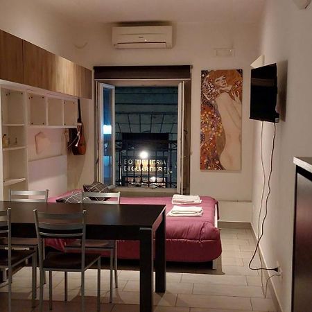 Casa Lanzieri Apartment Naples Luaran gambar